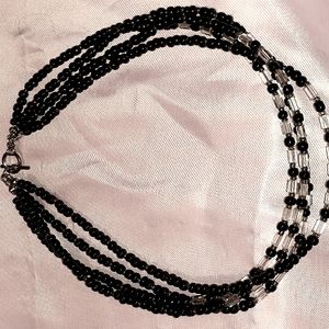 Four round necklace black and clear square glass